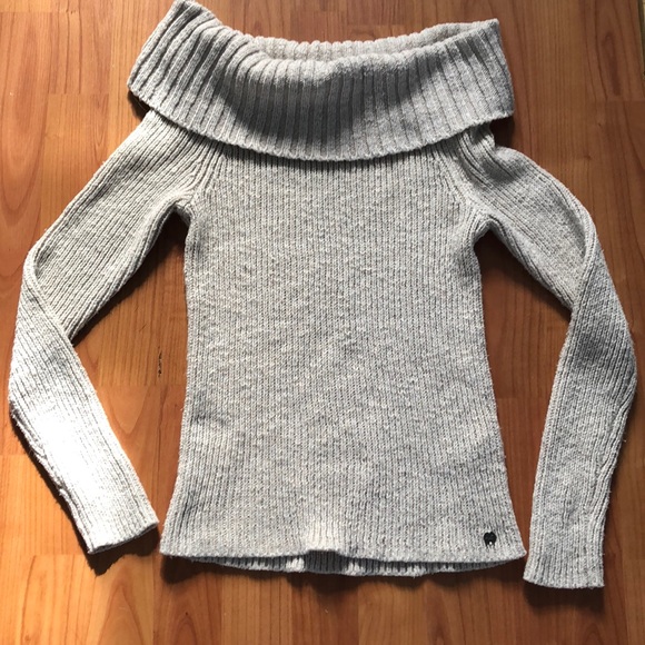 Women’s Knitted Sweater - Picture 1 of 4